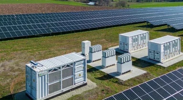 Co-Located Solar Wind Storage: Hybrid BESS